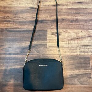 Michael Kors Original Jet Set Large Saffiano Leather Crossbody Bag